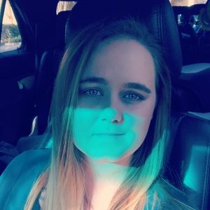 Meet your Posher, Carrie